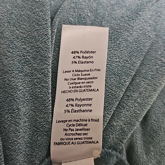 2 Large LuLaRoe Shirts = 1 Irma and 1 Tunic with side slits - Picture 5 of 9